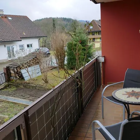 Lucy's Haus - *