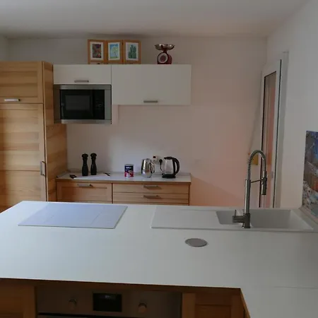 Lucy's Haus - * Schonenberg